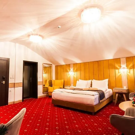فندق Hotel Lacu Rosu